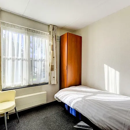 Vesting De Bronsbergen 쥐트펜