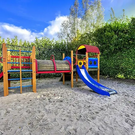 Vesting De Bronsbergen * 쥐트펜