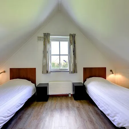 Vesting De Bronsbergen 펜션