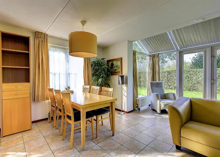 Holiday home Vesting De Bronsbergen Zutphen