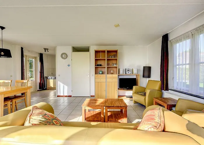 Holiday home Vesting De Bronsbergen *